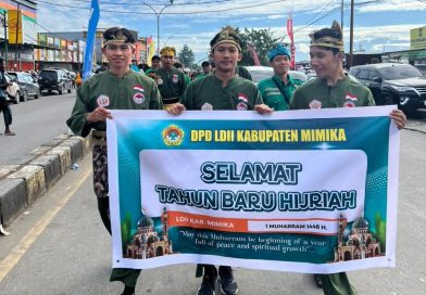 Pesilat PERSINAS ASAD Mimika Turut Meriahkan Pawai Ta’aruf 1 Muharram 1448 H